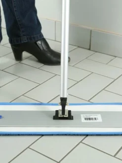 Globe Commercial Products Microfiber Flat Mop Wet Pads